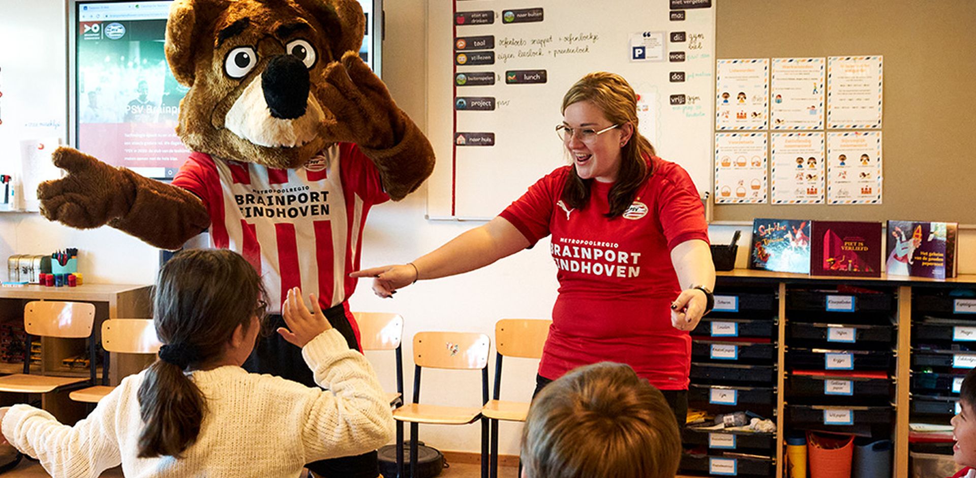 PSV en Brainport Eindhoven-partners starten scholenchallenge
